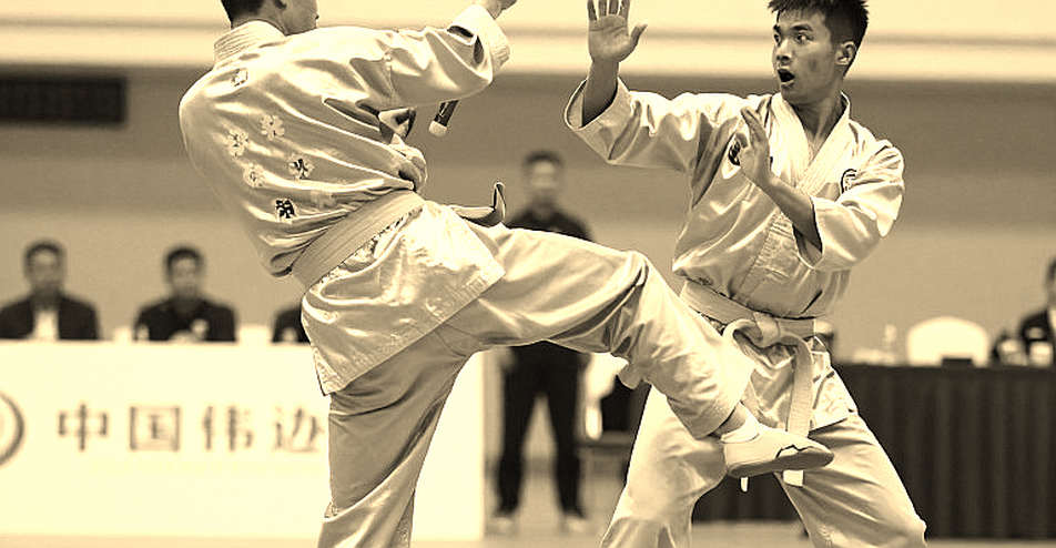 Toàn cảnh các nhà vô địch MMA: Sáu sàn đấu, hơn hai mươi hạng cân và những khoảng trống không ai chịu đọc